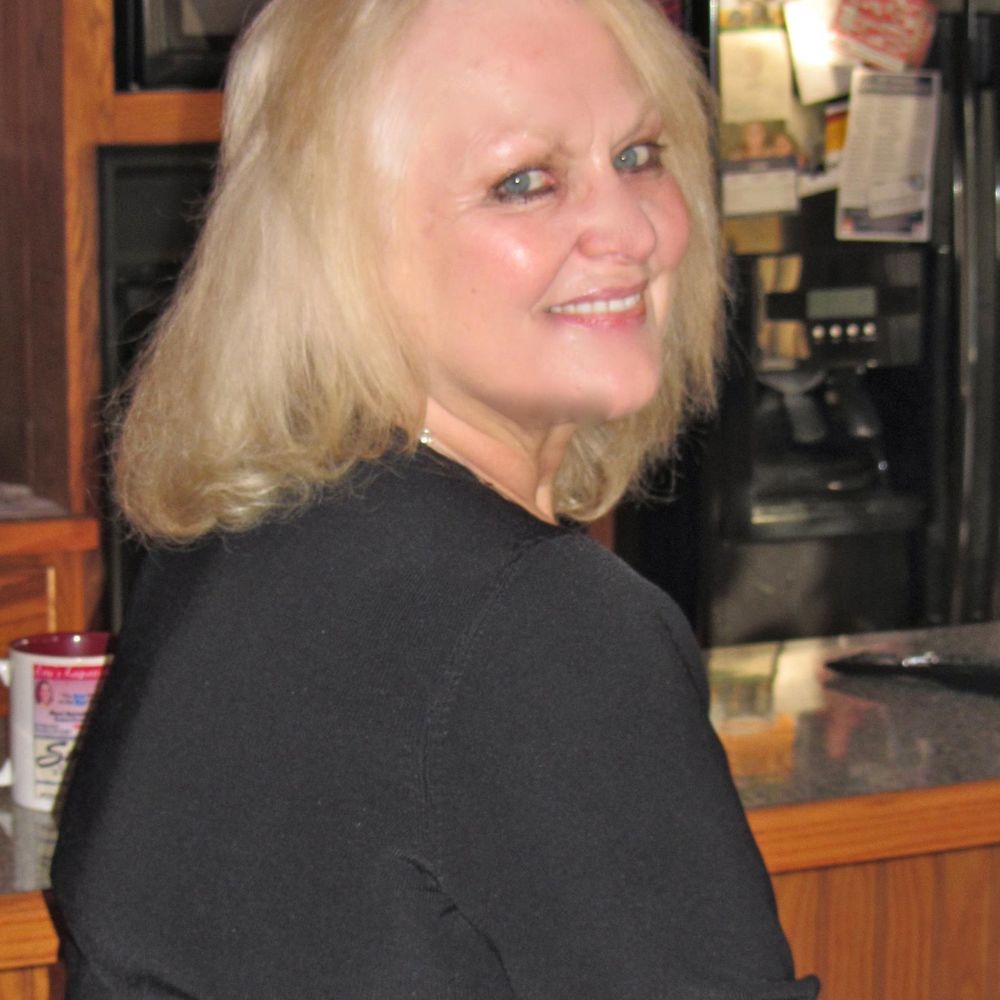 Meet your Posher, Elaine